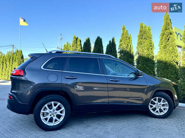 Чорний Джип Cherokee, об'ємом двигуна 2.36 л та пробігом 174 тис. км за 10450 $, фото 22 на Automoto.ua