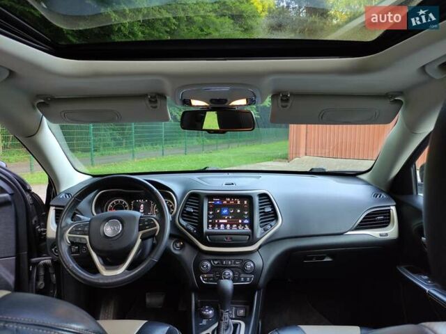 Чорний Джип Cherokee, об'ємом двигуна 3.24 л та пробігом 189 тис. км за 14500 $, фото 12 на Automoto.ua