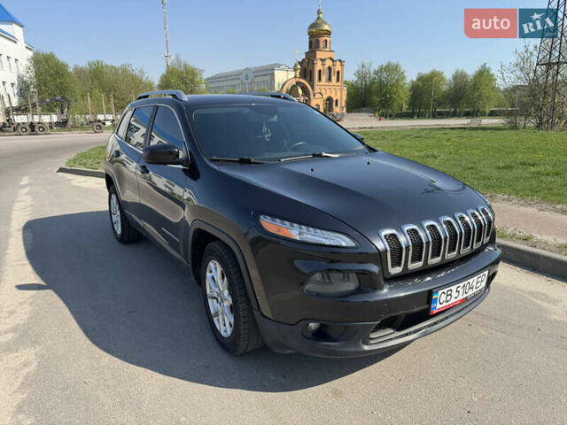 Чорний Джип Cherokee, об'ємом двигуна 2.36 л та пробігом 158 тис. км за 12000 $, фото 2 на Automoto.ua