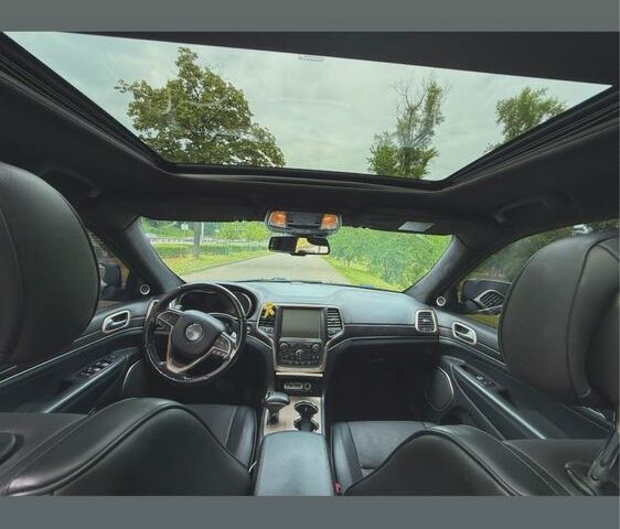 Чорний Джип Cherokee, об'ємом двигуна 3 л та пробігом 200 тис. км за 20000 $, фото 3 на Automoto.ua