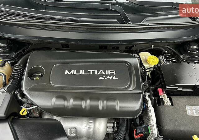 Чорний Джип Cherokee, об'ємом двигуна 2.36 л та пробігом 244 тис. км за 11500 $, фото 46 на Automoto.ua