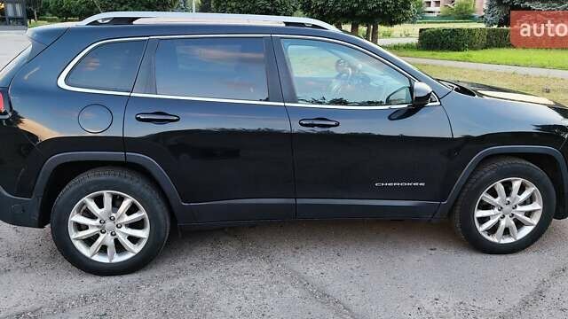 Джип Чероки 2015 в Киеве на Automoto.ua Черный Джип Чероки, объемом двигателя 3.24 л и пробегом 155 тыс. км за 15600 $, фото 6 на Automoto.ua