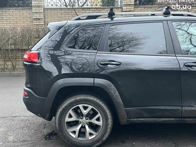 Черный Джип Чероки, объемом двигателя 3.2 л и пробегом 221 тыс. км за 14940 $, фото 6 на Automoto.ua