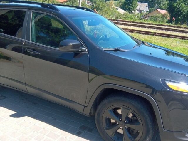 Черный Джип Чероки, объемом двигателя 2.4 л и пробегом 240 тыс. км за 12800 $, фото 6 на Automoto.ua