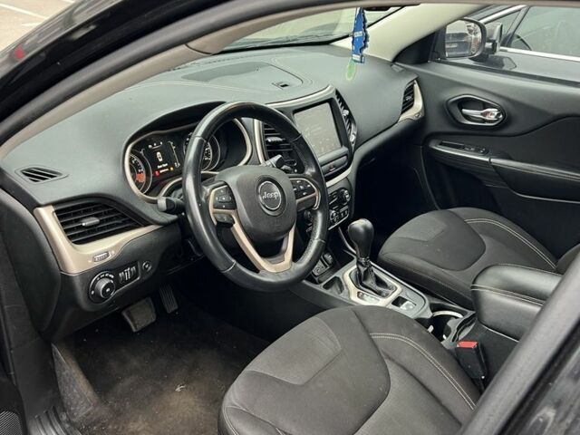 Чорний Джип Cherokee, об'ємом двигуна 2.4 л та пробігом 227 тис. км за 9600 $, фото 7 на Automoto.ua