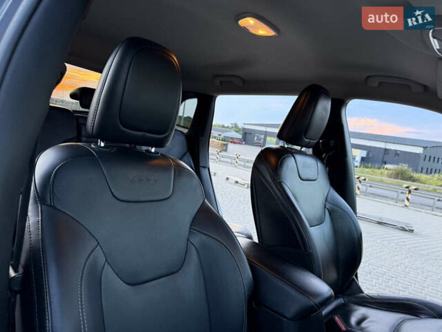 Чорний Джип Cherokee, об'ємом двигуна 2.36 л та пробігом 260 тис. км за 11900 $, фото 38 на Automoto.ua