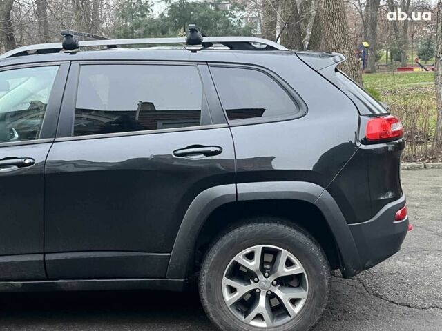 Черный Джип Чероки, объемом двигателя 3.2 л и пробегом 221 тыс. км за 14940 $, фото 12 на Automoto.ua