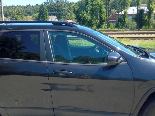 Черный Джип Чероки, объемом двигателя 2.4 л и пробегом 240 тыс. км за 12800 $, фото 7 на Automoto.ua