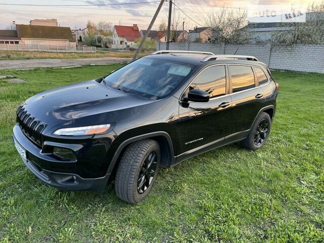 Чорний Джип Cherokee, об'ємом двигуна 3.3 л та пробігом 122 тис. км за 15700 $, фото 3 на Automoto.ua