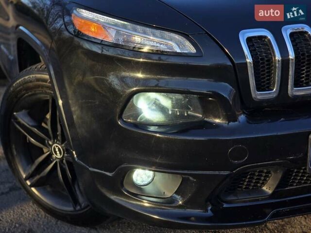 Черный Джип Чероки, объемом двигателя 2.36 л и пробегом 240 тыс. км за 12700 $, фото 12 на Automoto.ua