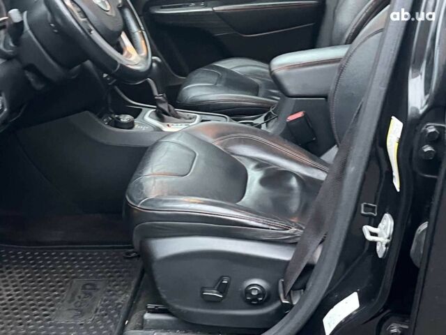 Черный Джип Чероки, объемом двигателя 3.2 л и пробегом 221 тыс. км за 14940 $, фото 18 на Automoto.ua