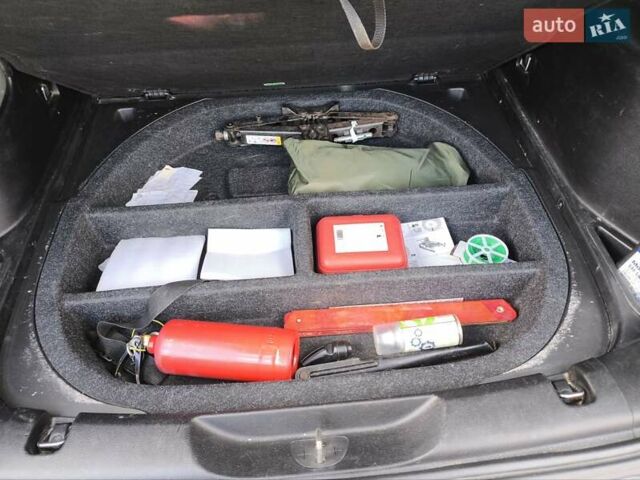 Чорний Джип Cherokee, об'ємом двигуна 3.2 л та пробігом 160 тис. км за 12600 $, фото 12 на Automoto.ua