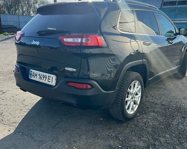 Черный Джип Чероки, объемом двигателя 2.4 л и пробегом 198 тыс. км за 13200 $, фото 10 на Automoto.ua