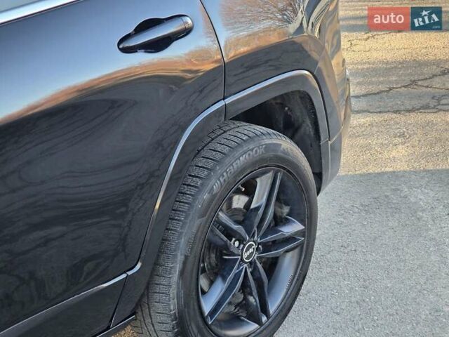 Черный Джип Чероки, объемом двигателя 2.36 л и пробегом 240 тыс. км за 12700 $, фото 16 на Automoto.ua