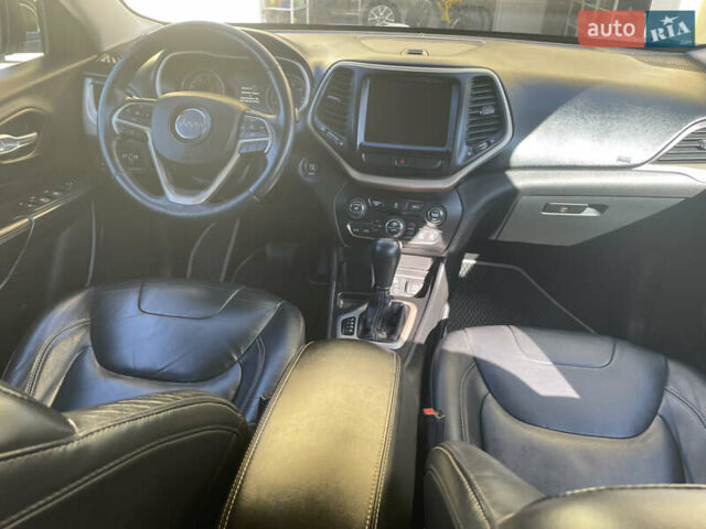 Чорний Джип Cherokee, об'ємом двигуна 2.4 л та пробігом 173 тис. км за 13500 $, фото 17 на Automoto.ua