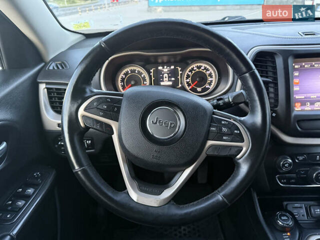 Чорний Джип Cherokee, об'ємом двигуна 2.36 л та пробігом 260 тис. км за 11900 $, фото 26 на Automoto.ua