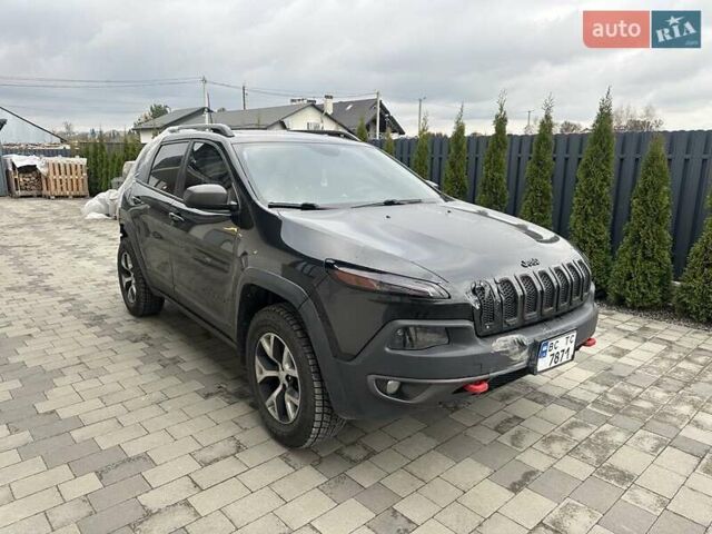 Чорний Джип Cherokee, об'ємом двигуна 3.24 л та пробігом 232 тис. км за 7700 $, фото 4 на Automoto.ua