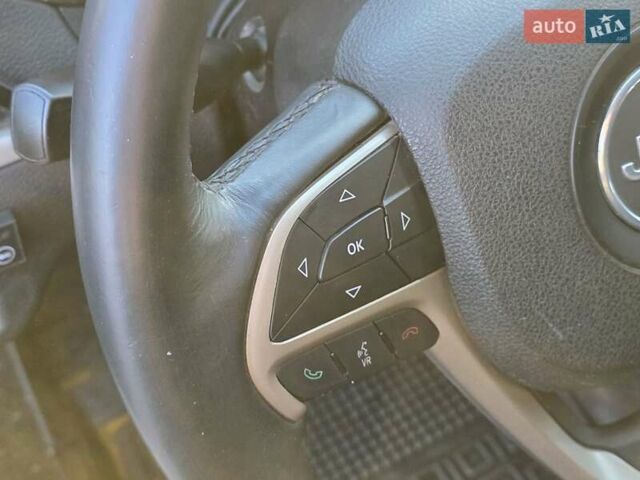 Черный Джип Чероки, объемом двигателя 2.36 л и пробегом 240 тыс. км за 12700 $, фото 31 на Automoto.ua