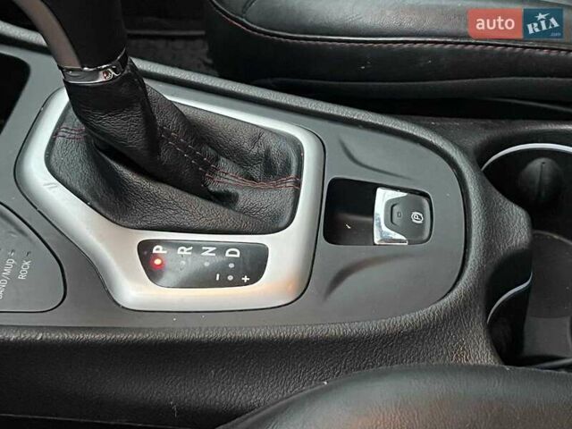 Черный Джип Чероки, объемом двигателя 3.2 л и пробегом 221 тыс. км за 14990 $, фото 23 на Automoto.ua