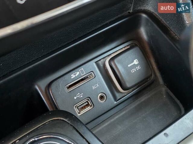 Черный Джип Чероки, объемом двигателя 2.36 л и пробегом 240 тыс. км за 12700 $, фото 37 на Automoto.ua