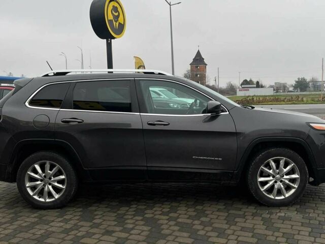 Черный Джип Чероки, объемом двигателя 3.2 л и пробегом 243 тыс. км за 12900 $, фото 7 на Automoto.ua