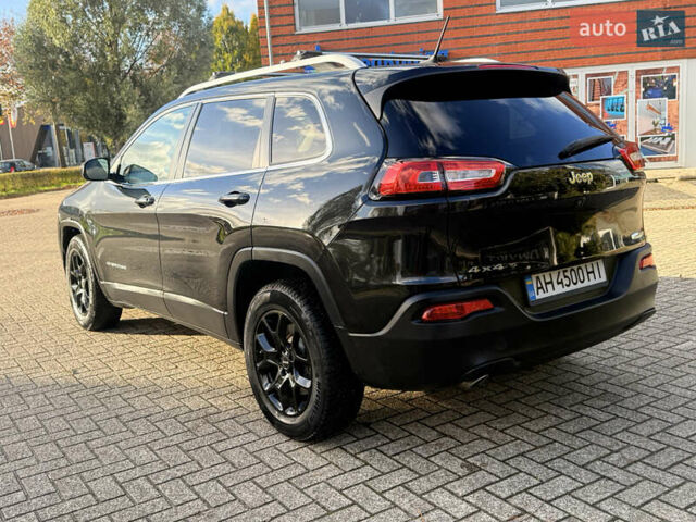 Чорний Джип Cherokee, об'ємом двигуна 2.36 л та пробігом 232 тис. км за 11700 $, фото 1 на Automoto.ua