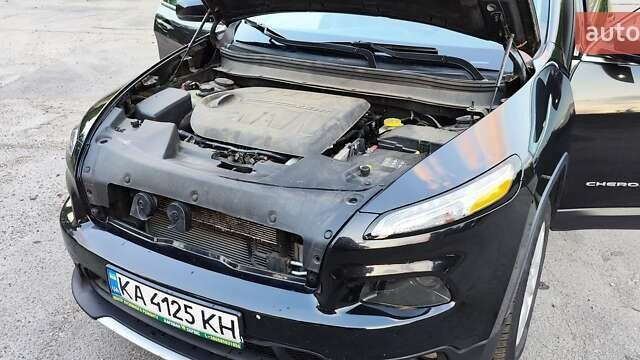 Джип Чероки 2015 в Киеве на Automoto.ua Черный Джип Чероки, объемом двигателя 3.24 л и пробегом 155 тыс. км за 15600 $, фото 17 на Automoto.ua