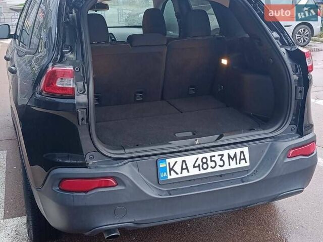 Черный Джип Чероки, объемом двигателя 2.4 л и пробегом 86 тыс. км за 12700 $, фото 26 на Automoto.ua