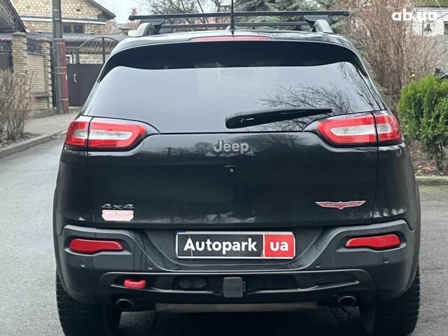 Черный Джип Чероки, объемом двигателя 3.2 л и пробегом 221 тыс. км за 14940 $, фото 9 на Automoto.ua