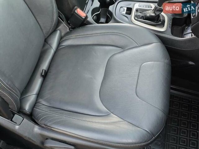 Черный Джип Чероки, объемом двигателя 2.36 л и пробегом 240 тыс. км за 12700 $, фото 60 на Automoto.ua