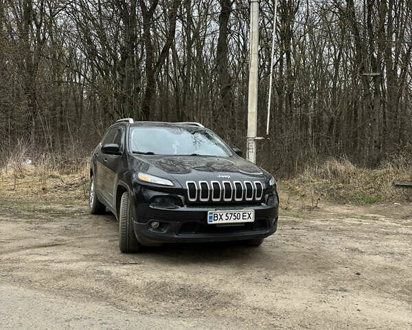 Чорний Джип Cherokee, об'ємом двигуна 2.36 л та пробігом 161 тис. км за 16000 $, фото 2 на Automoto.ua
