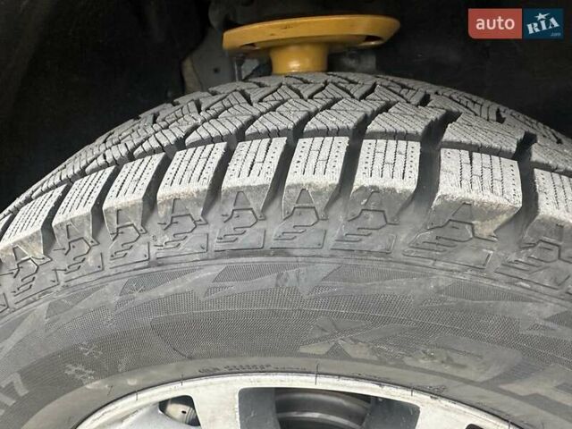 Чорний Джип Cherokee, об'ємом двигуна 3.24 л та пробігом 232 тис. км за 7700 $, фото 7 на Automoto.ua