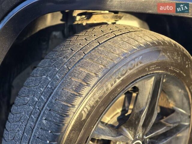 Черный Джип Чероки, объемом двигателя 2.36 л и пробегом 240 тыс. км за 12700 $, фото 5 на Automoto.ua