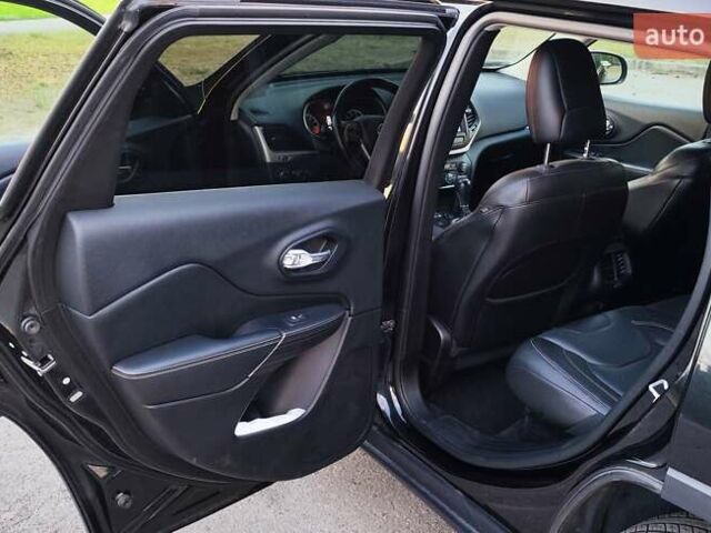 Джип Чероки 2015 в Киеве на Automoto.ua Черный Джип Чероки, объемом двигателя 3.24 л и пробегом 155 тыс. км за 15600 $, фото 10 на Automoto.ua