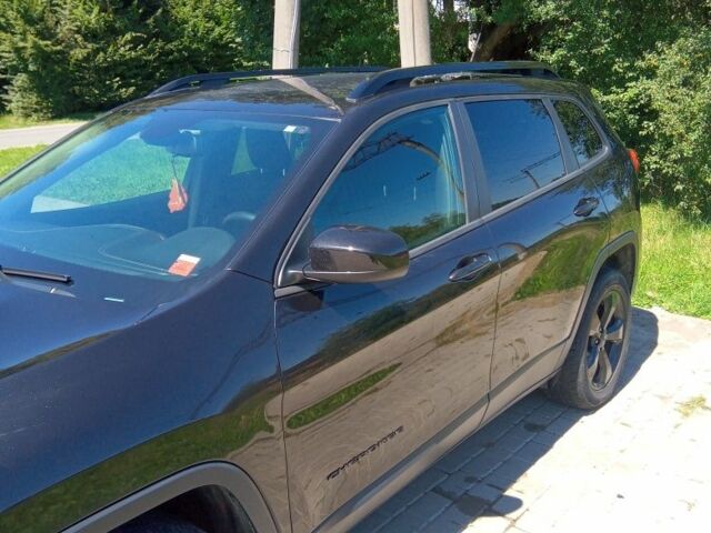 Черный Джип Чероки, объемом двигателя 2.4 л и пробегом 240 тыс. км за 12800 $, фото 4 на Automoto.ua