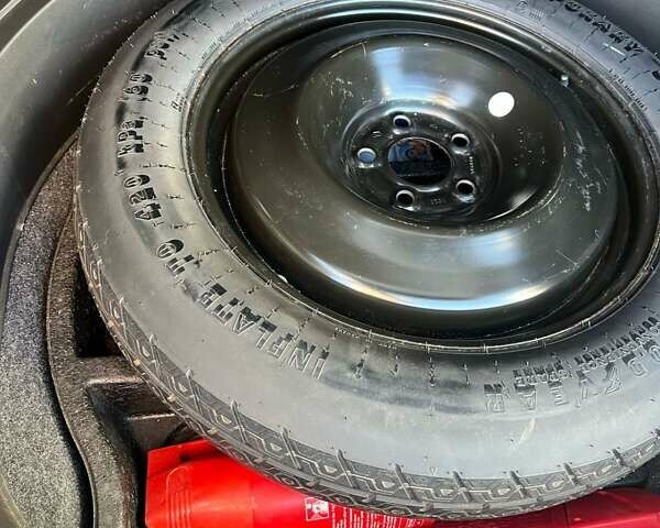 Черный Джип Чероки, объемом двигателя 2.4 л и пробегом 198 тыс. км за 13200 $, фото 11 на Automoto.ua