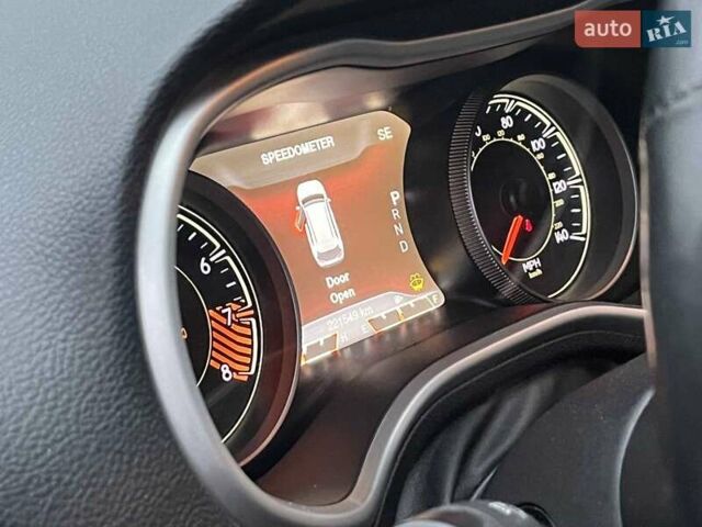 Черный Джип Чероки, объемом двигателя 3.2 л и пробегом 221 тыс. км за 14990 $, фото 22 на Automoto.ua