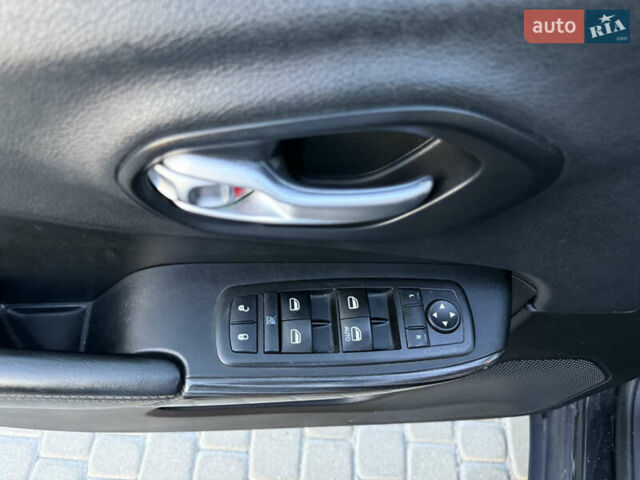 Чорний Джип Cherokee, об'ємом двигуна 2.36 л та пробігом 260 тис. км за 11900 $, фото 34 на Automoto.ua