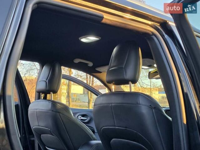 Черный Джип Чероки, объемом двигателя 2.36 л и пробегом 240 тыс. км за 12700 $, фото 54 на Automoto.ua