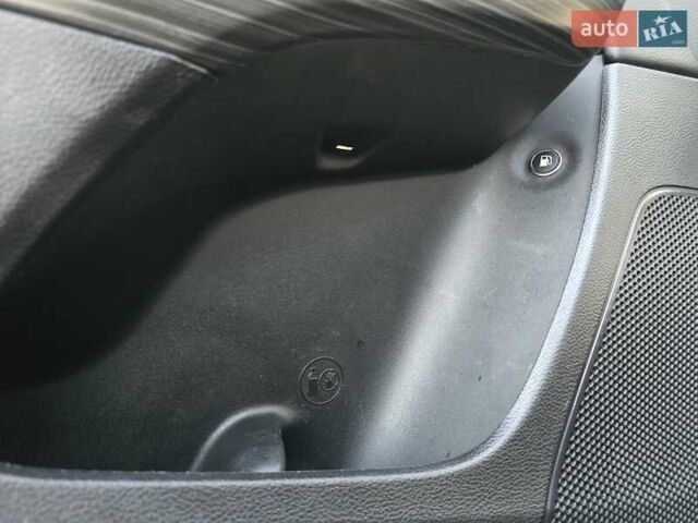 Черный Джип Чероки, объемом двигателя 2.36 л и пробегом 240 тыс. км за 12700 $, фото 73 на Automoto.ua