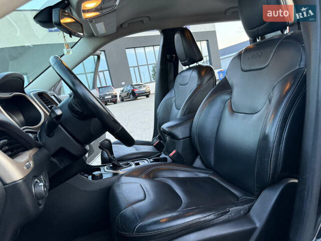 Чорний Джип Cherokee, об'ємом двигуна 2.36 л та пробігом 260 тис. км за 11900 $, фото 35 на Automoto.ua