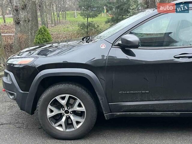 Черный Джип Чероки, объемом двигателя 3.2 л и пробегом 221 тыс. км за 14990 $, фото 13 на Automoto.ua