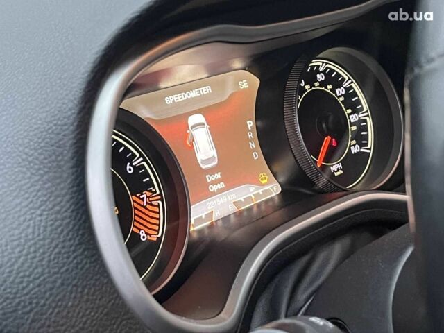 Черный Джип Чероки, объемом двигателя 3.2 л и пробегом 221 тыс. км за 14940 $, фото 23 на Automoto.ua