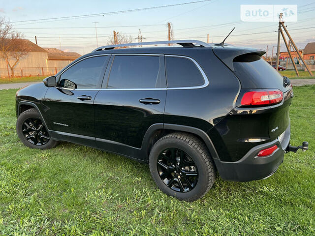 Чорний Джип Cherokee, об'ємом двигуна 3.3 л та пробігом 122 тис. км за 15700 $, фото 13 на Automoto.ua