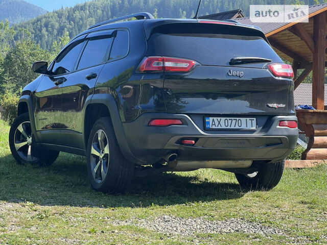 Чорний Джип Cherokee, об'ємом двигуна 0 л та пробігом 130 тис. км за 16700 $, фото 6 на Automoto.ua