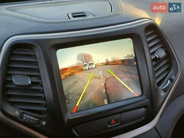 Черный Джип Чероки, объемом двигателя 2.36 л и пробегом 240 тыс. км за 12700 $, фото 76 на Automoto.ua