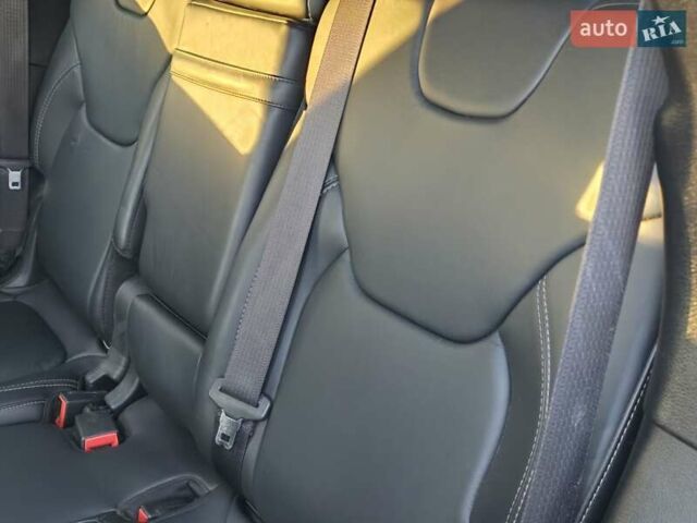 Черный Джип Чероки, объемом двигателя 2.36 л и пробегом 240 тыс. км за 12700 $, фото 50 на Automoto.ua