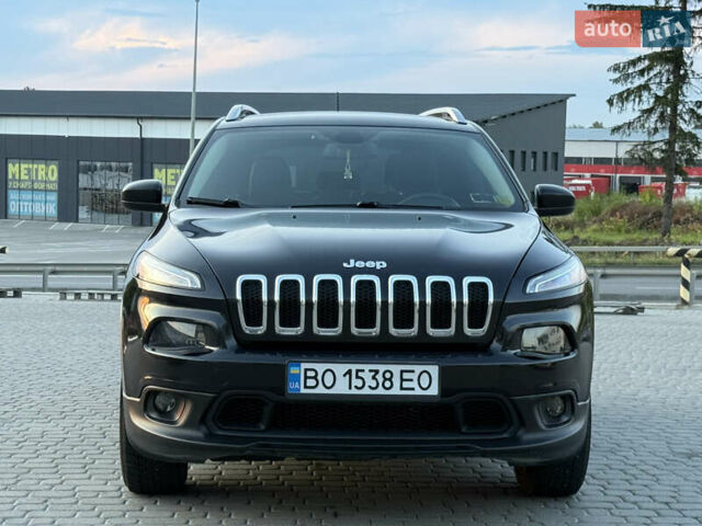 Чорний Джип Cherokee, об'ємом двигуна 2.36 л та пробігом 257 тис. км за 13500 $, фото 4 на Automoto.ua