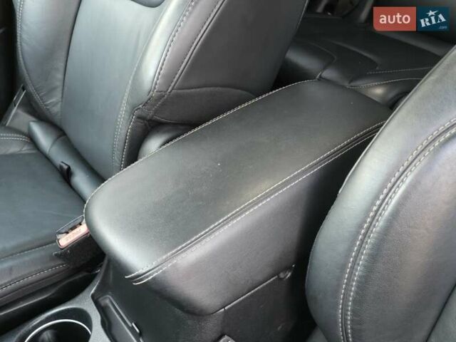 Черный Джип Чероки, объемом двигателя 2.36 л и пробегом 240 тыс. км за 12700 $, фото 39 на Automoto.ua