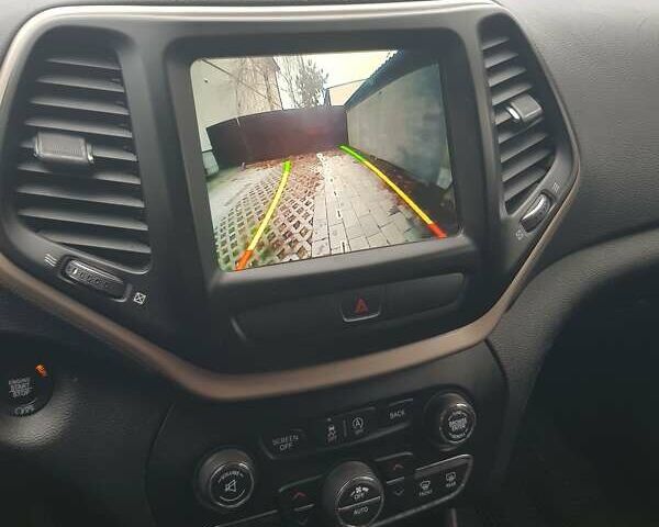 Черный Джип Чероки, объемом двигателя 3.24 л и пробегом 158 тыс. км за 15700 $, фото 4 на Automoto.ua